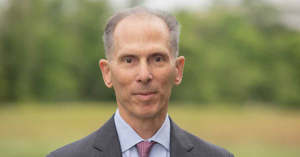 Naudokite karinį požiūrį, kad gautumėte „C-Suite“ pirkimą AI, sako vienas gydytojas